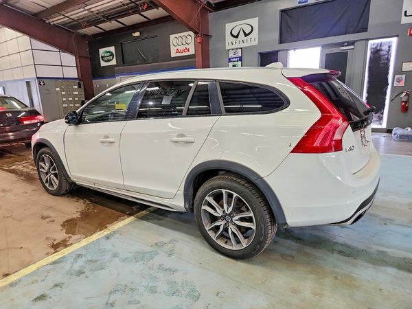 2015 VOLVO V60 CROSS COUNTRY — DSRA
