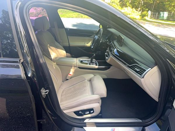 2019 BMW 750