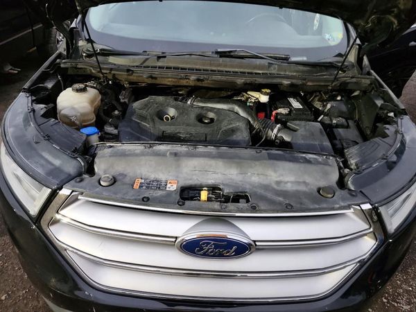 2018 FORD EDGE SEL — Engine bay