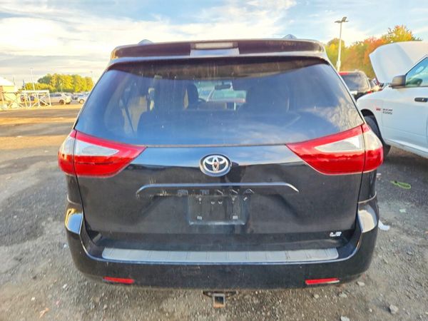 2017 TOYOTA SIENNA LE Mobility/LE — DIRR