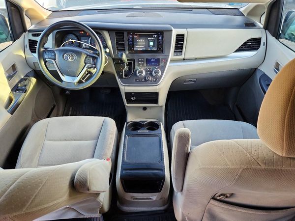 2017 TOYOTA SIENNA LE Mobility/LE — CKPT