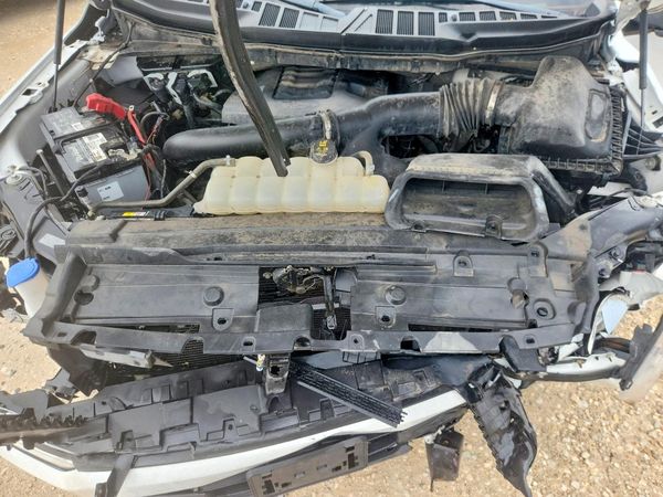 2021 FORD F150 — Engine bay