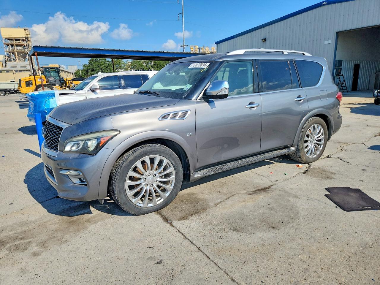 2015 INFINITI QX80 — Front 3/4