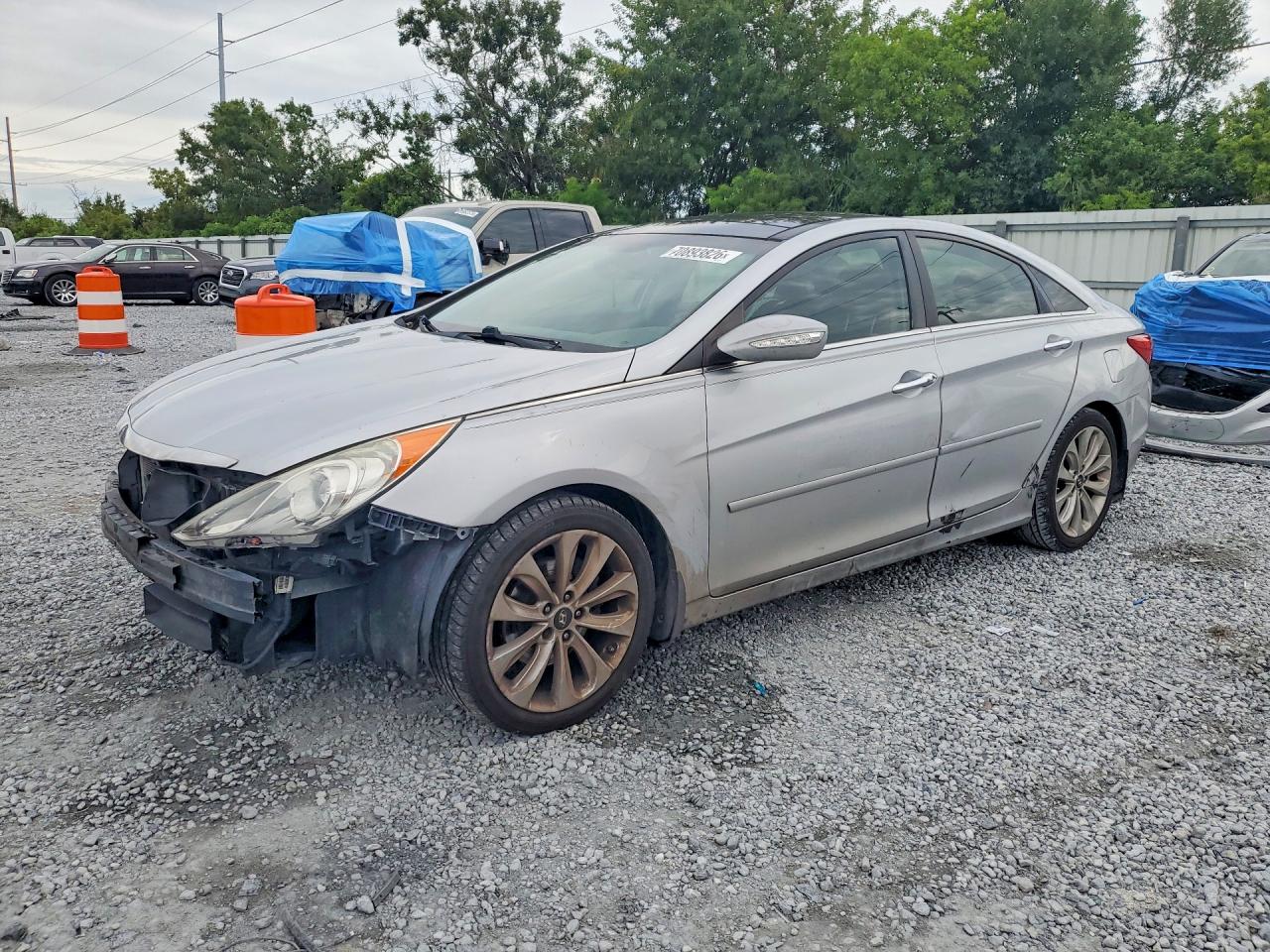 2012 HYUNDAI SONATA Middle level — Front 3/4