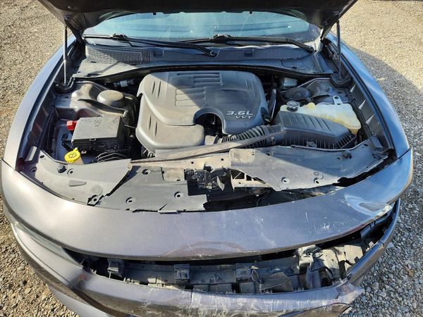 2022 DODGE CHARGER SXT — Engine bay