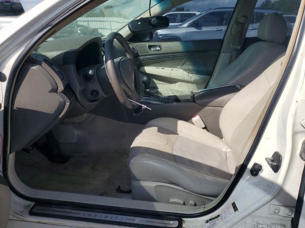 2012 INFINITI G37 — DENT
