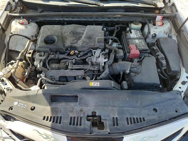 2018 TOYOTA CAMRY L/LE/SE/XLE — Engine bay