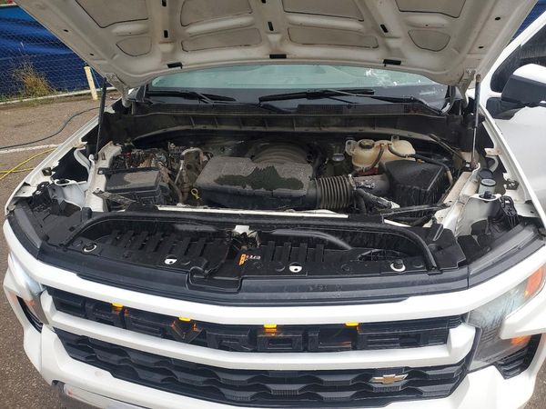 2022 CHEVROLET SILVERADO Work Truck — Engine bay