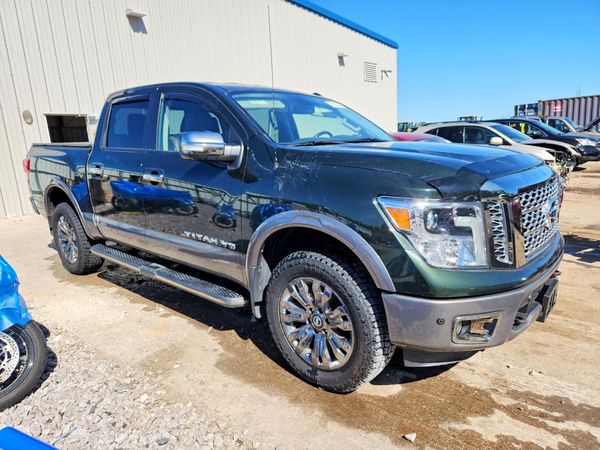 2019 NISSAN TITAN — Passenger 3/4