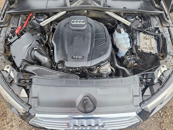 2018 AUDI A4 — Engine bay