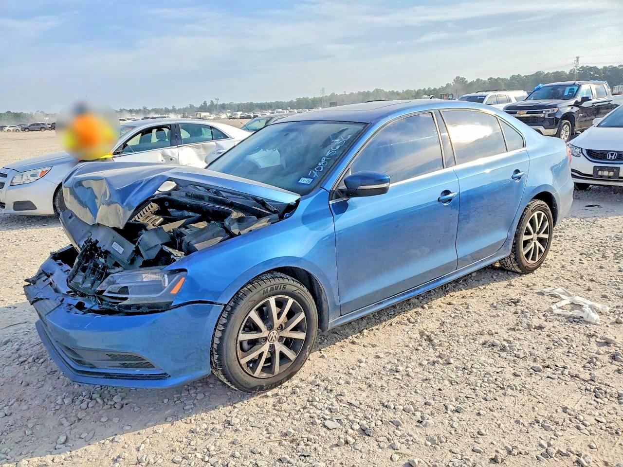 2017 VOLKSWAGEN JETTA SE — Front 3/4