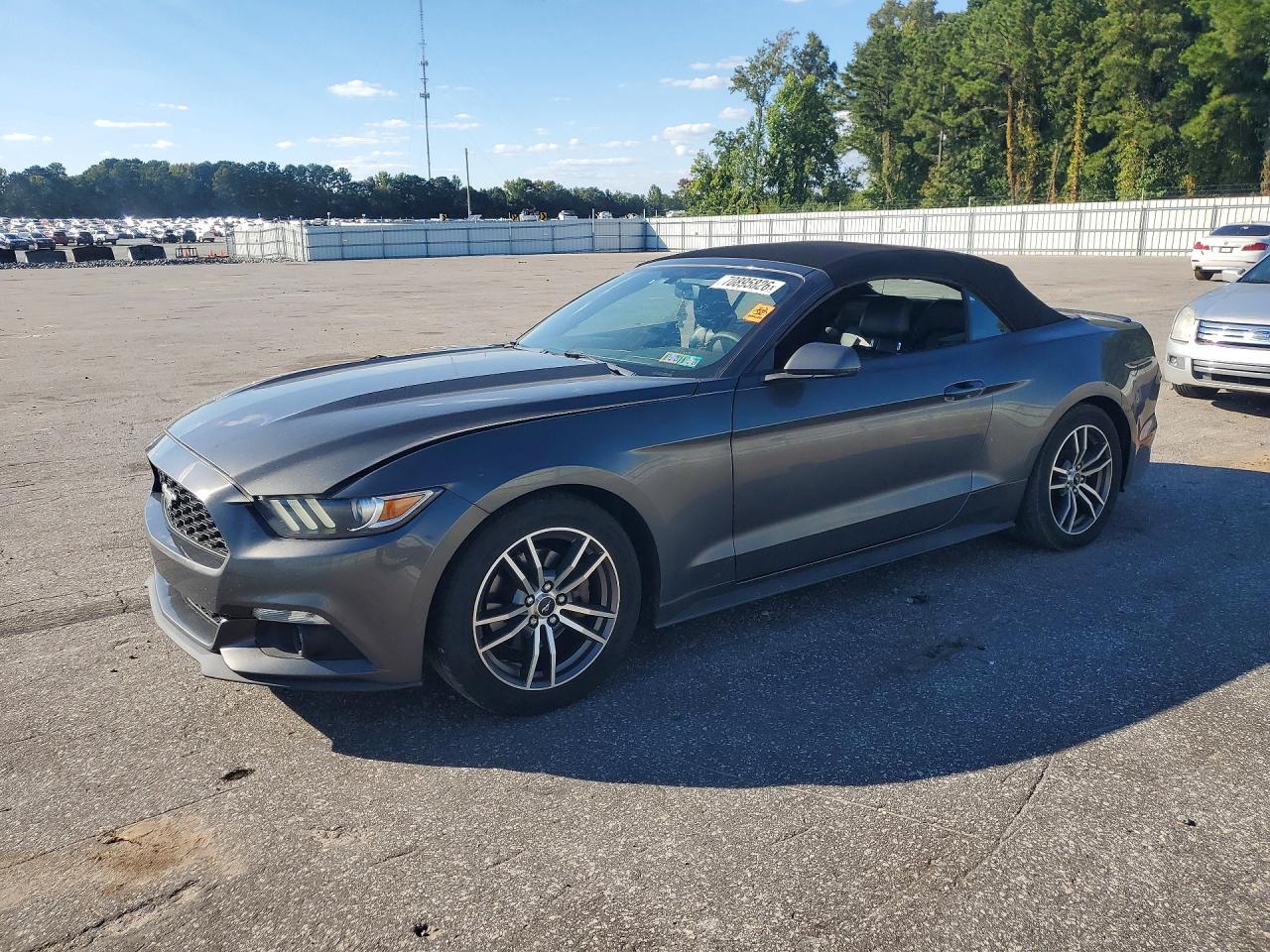 2017 FORD MUSTANG I4 Convertible — Front 3/4