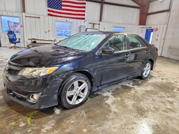 2014 TOYOTA CAMRY — DSFA — Front 3/4