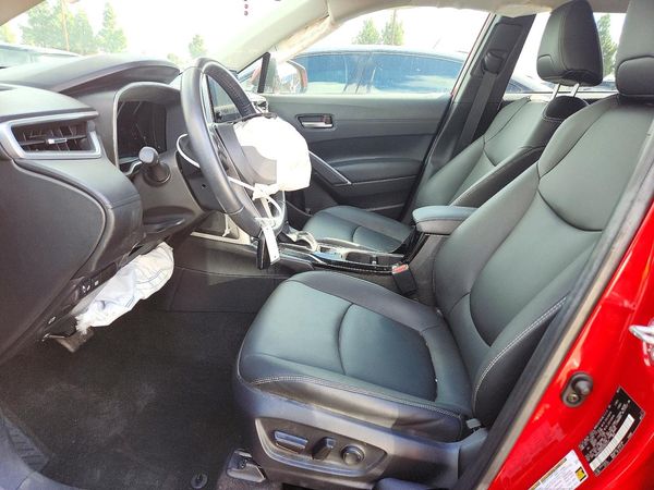 2023 TOYOTA COROLLA CROSS XLE — DENT
