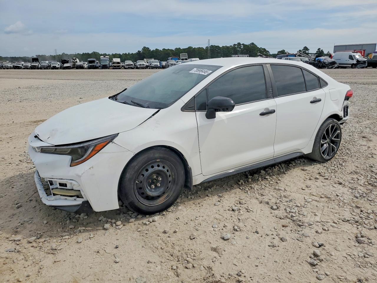 2021 TOYOTA COROLLA — Front 3/4