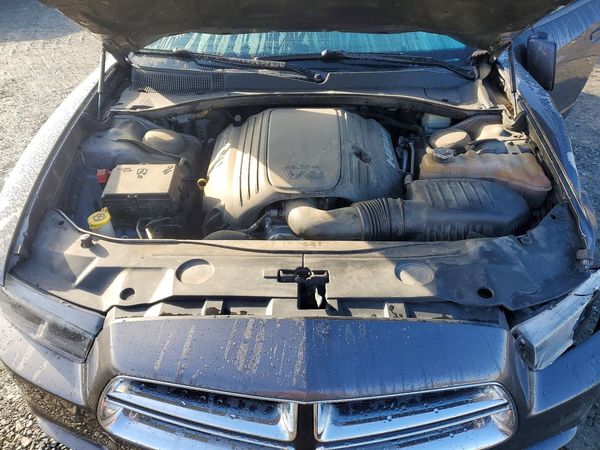 2014 DODGE CHARGER R/T RWD — Engine bay