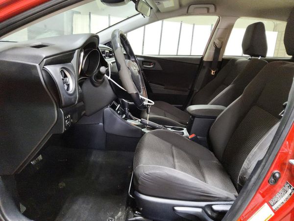 2017 TOYOTA COROLLA — DENT