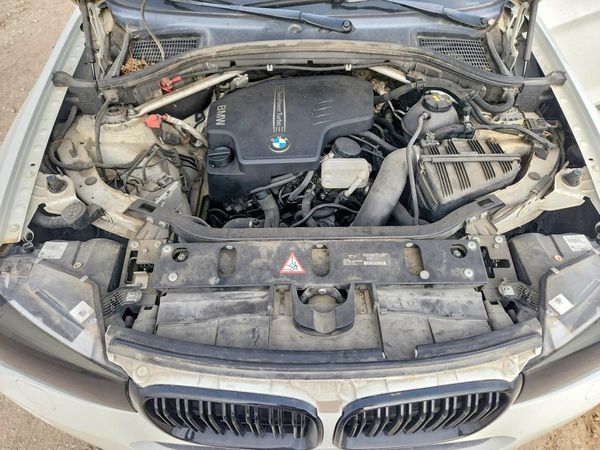 2015 BMW X3 xDrive28i — Engine bay