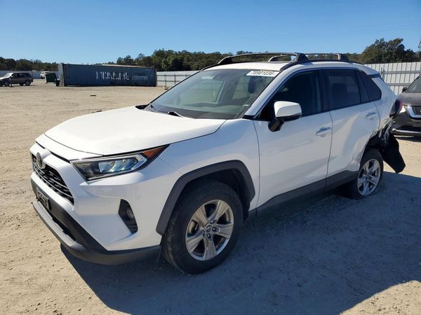 2019 TOYOTA RAV4 — DSFA — Front 3/4