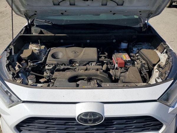 2019 TOYOTA RAV4 XLE / XLE Premium 4WD — Engine bay