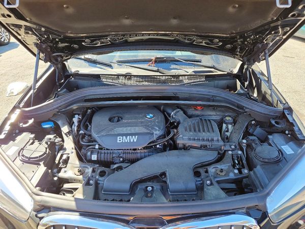 2018 BMW X1 xDrive28i — Engine bay