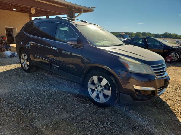 2015 CHEVROLET TRAVERSE LTZ — Passenger 3/4