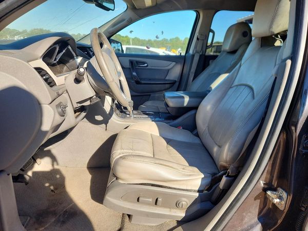 2015 CHEVROLET TRAVERSE LTZ — DENT