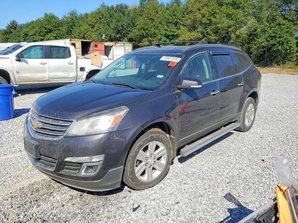 2013 CHEVROLET TRAVERSE 2LT — Front 3/4