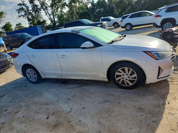 2019 HYUNDAI ELANTRA SE — Passenger 3/4