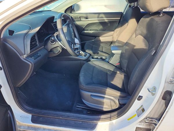 2019 HYUNDAI ELANTRA SE — DENT