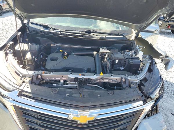 2024 CHEVROLET EQUINOX LT (1LT) — Engine bay