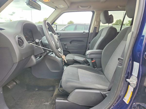 2016 JEEP PATRIOT Sport — DENT