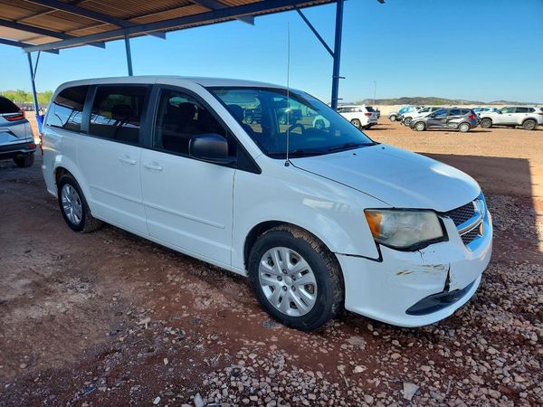 2014 DODGE GRAND CARAVAN SE — Passenger 3/4