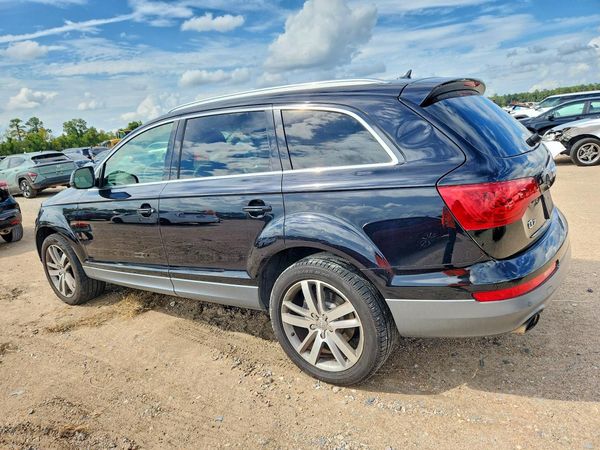 2013 AUDI Q7 Premium Plus — DSRA