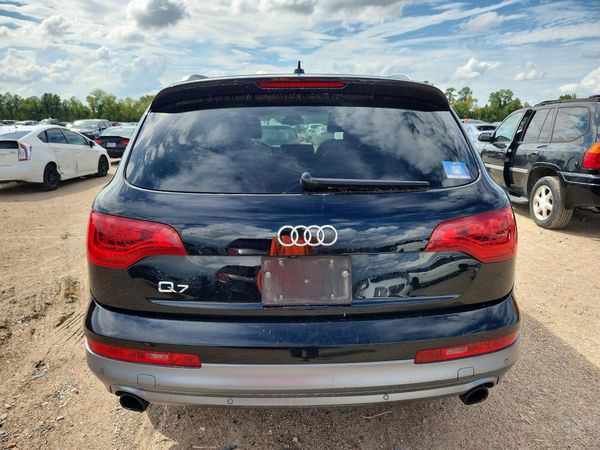 2013 AUDI Q7 Premium Plus — DIRR