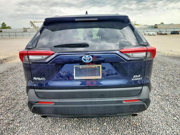 2022 TOYOTA RAV4 XLE Premium — DIRR