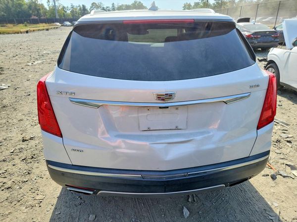2017 CADILLAC XT5 Platinum — DIRR