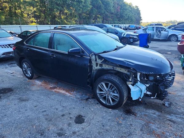 2017 TOYOTA CAMRY LE/SE/XLE/XSE — Passenger 3/4
