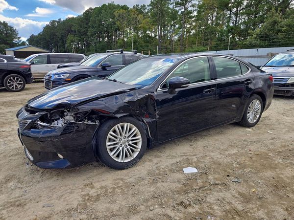 2013 LEXUS ES350 350 — Front 3/4