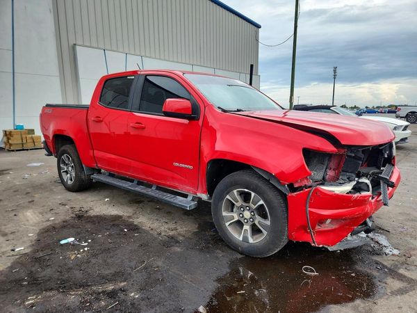 2017 CHEVROLET COLORADO Z71 — Passenger 3/4