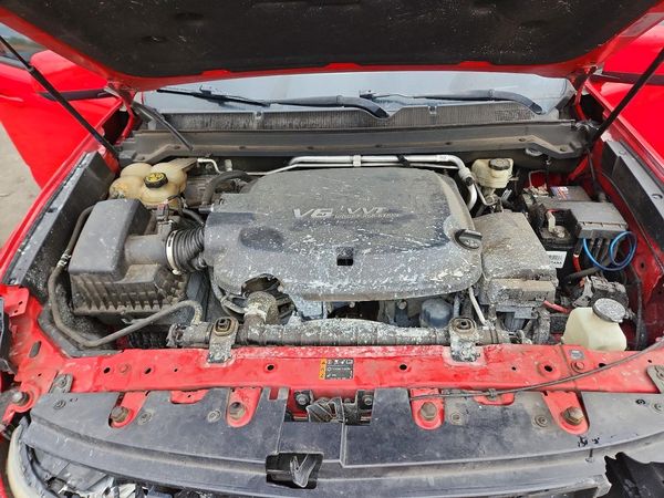 2017 CHEVROLET COLORADO Z71 — Engine bay