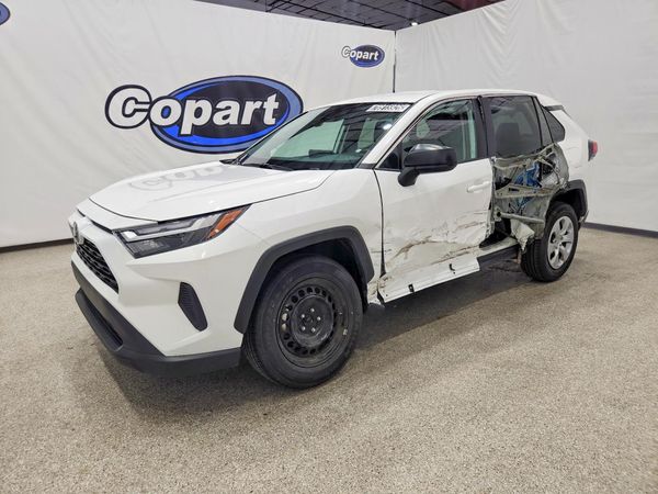 2025 TOYOTA RAV4 — Front 3/4