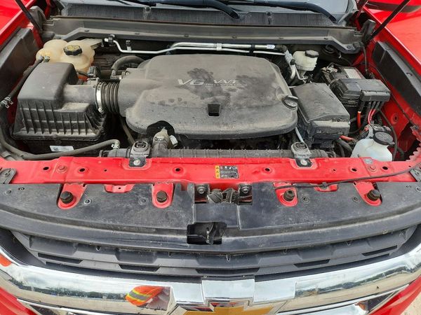 2020 CHEVROLET COLORADO LT — Engine bay