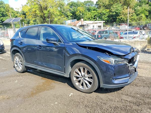 2019 MAZDA CX-5 Grand Touring — Passenger 3/4