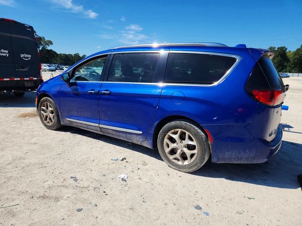 2020 CHRYSLER PACIFICA Touring L — DSRA