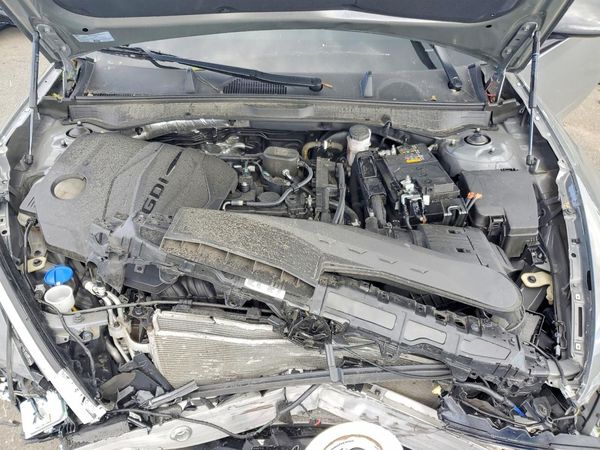 2022 HYUNDAI SONATA — Engine bay