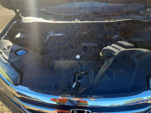 2016 HONDA PILOT EXL — Engine bay