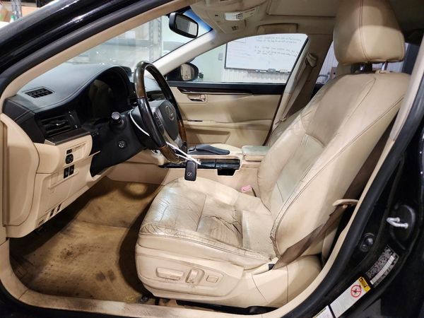 2013 LEXUS ES350 350 — DENT