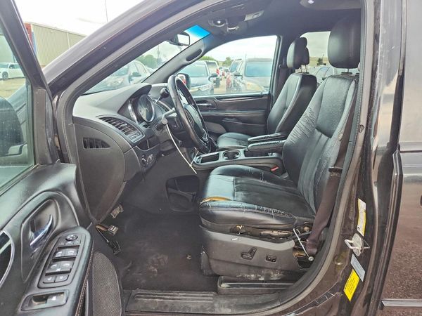 2017 DODGE GRAND CARAVAN SXT — DENT