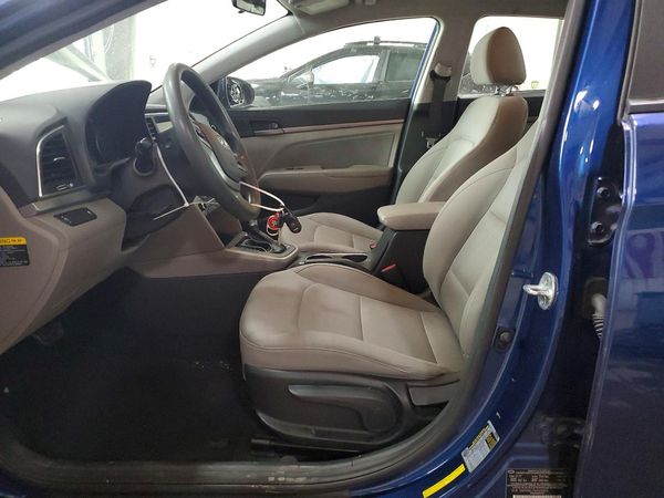 2017 HYUNDAI ELANTRA — DENT